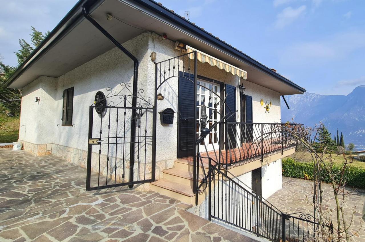 Country House Casa Marisa Garden And Lake View By Garda Domus Mea Tremosine Eksteriør billede