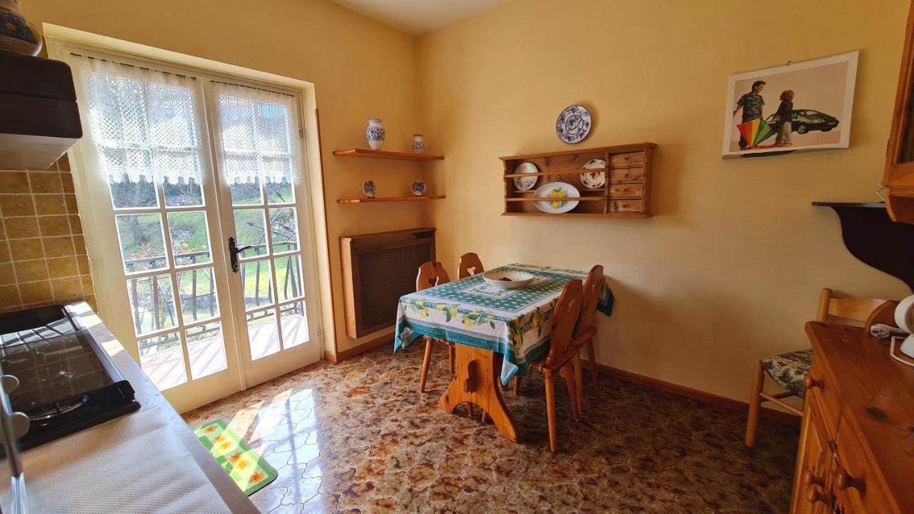 Country House Casa Marisa Garden And Lake View By Garda Domus Mea Tremosine Eksteriør billede