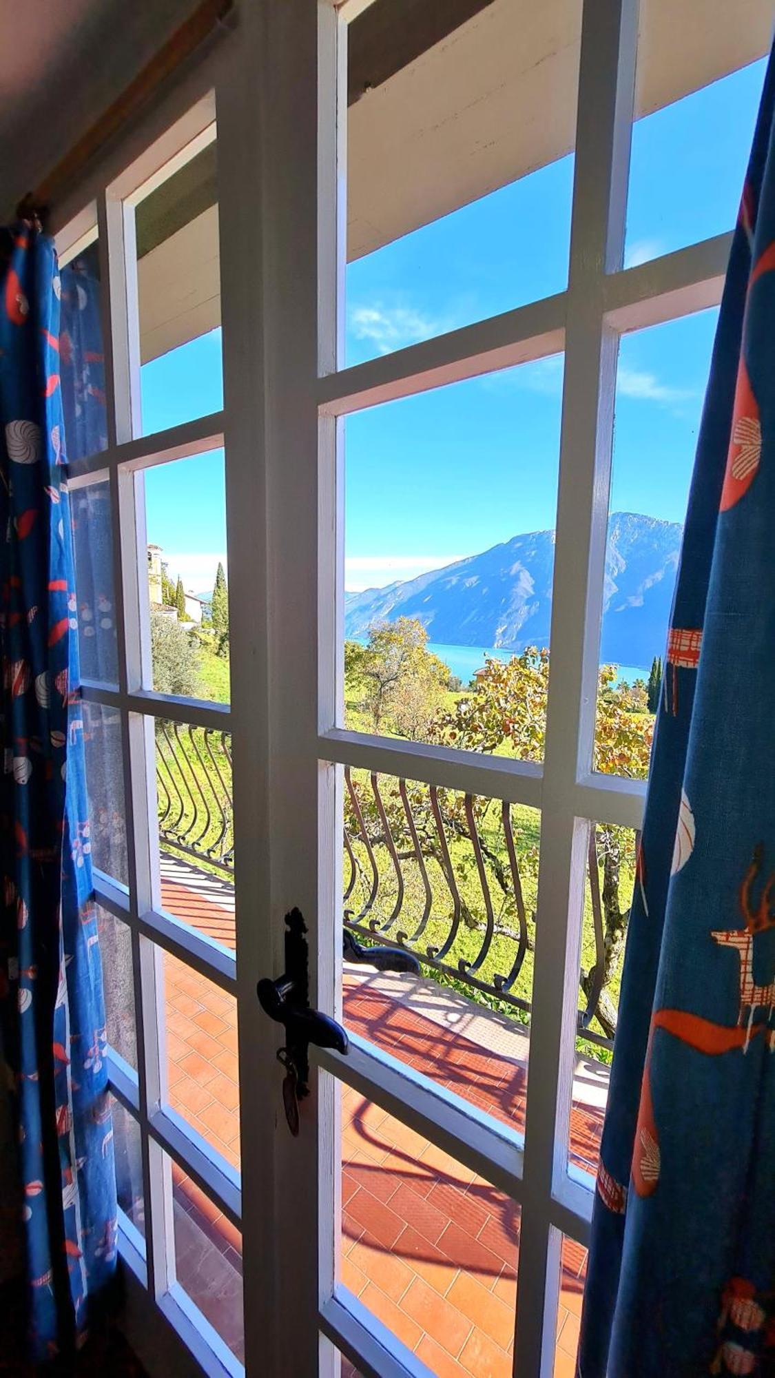 Country House Casa Marisa Garden And Lake View By Garda Domus Mea Tremosine Eksteriør billede